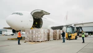 Transport aérien de marchandises : coûts et règles